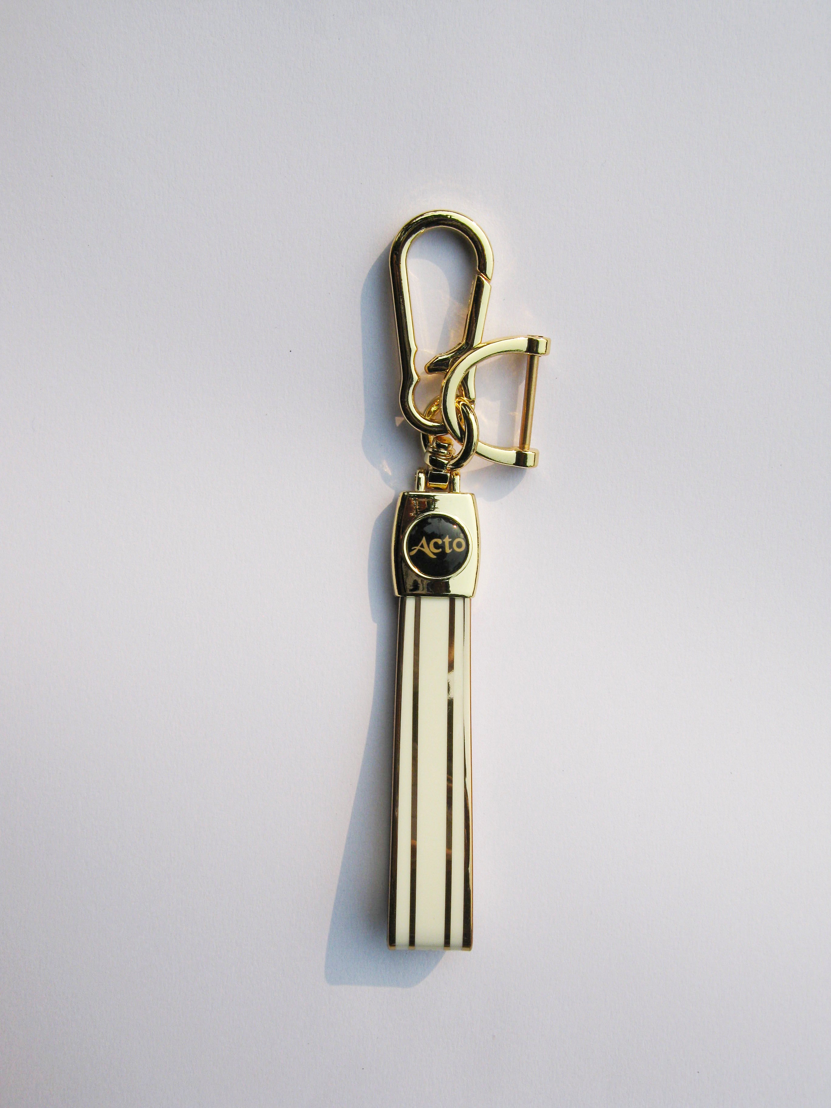 Acto TPU Gold Series Car Key Cover With TPU Gold Key Chain For Suzuki Brezza